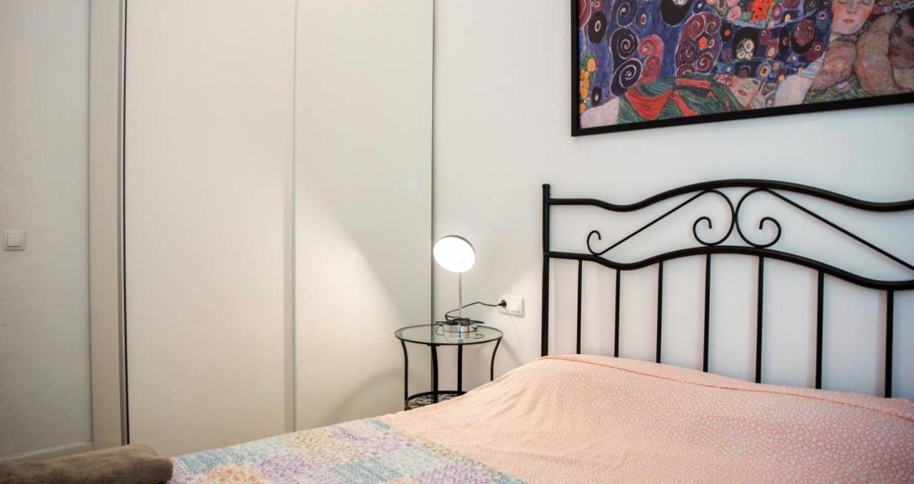 Eixample Apartments - Pova Barcelona Kültér fotó