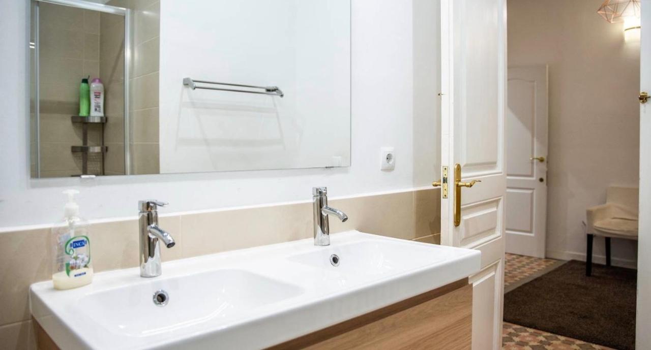 Eixample Apartments - Pova Barcelona Kültér fotó